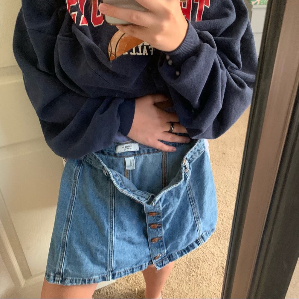 medium wash denim skirt